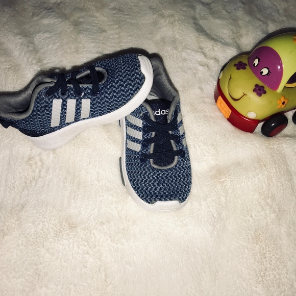 Adidas - Picture 2 of 4